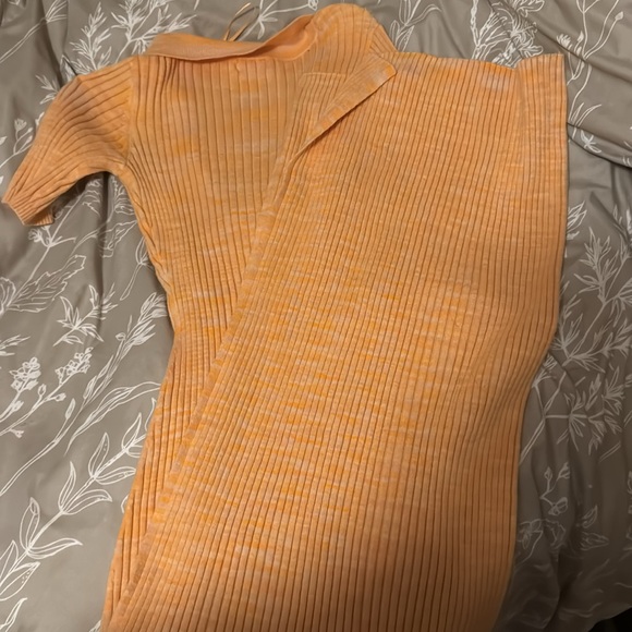 Destinations Dress in Apricot - Picture 3 of 4